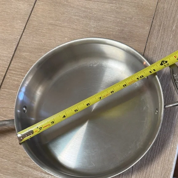 All Clad D5 Stainless Steel Saucepan with Lid 3 quart - Picture 8 of 15